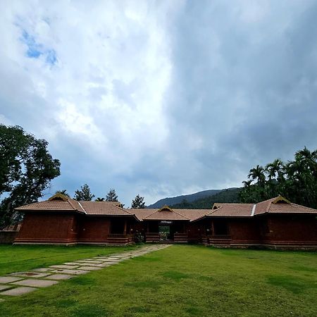 Kalasa Parampara Resort Chikmagalur מראה חיצוני תמונה