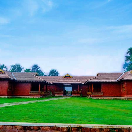 Kalasa Parampara Resort Chikmagalur מראה חיצוני תמונה